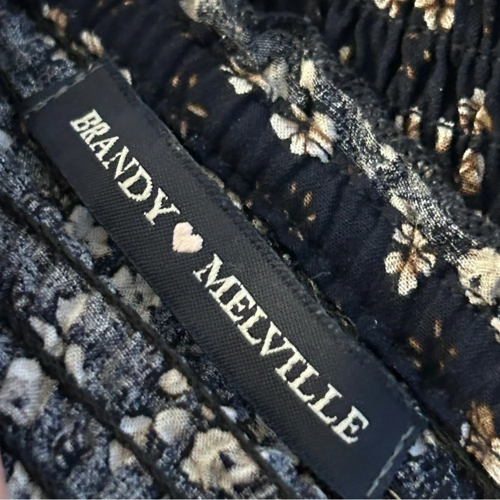 Brandy Melville Navy Floral Blouse XS-S - Picture 5 of 10